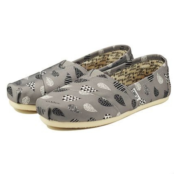 NEW Toms Limited Edition Size 7 CLASSIC CANVAS RAINDROP PRINT Shoes - Picture 1 of 9